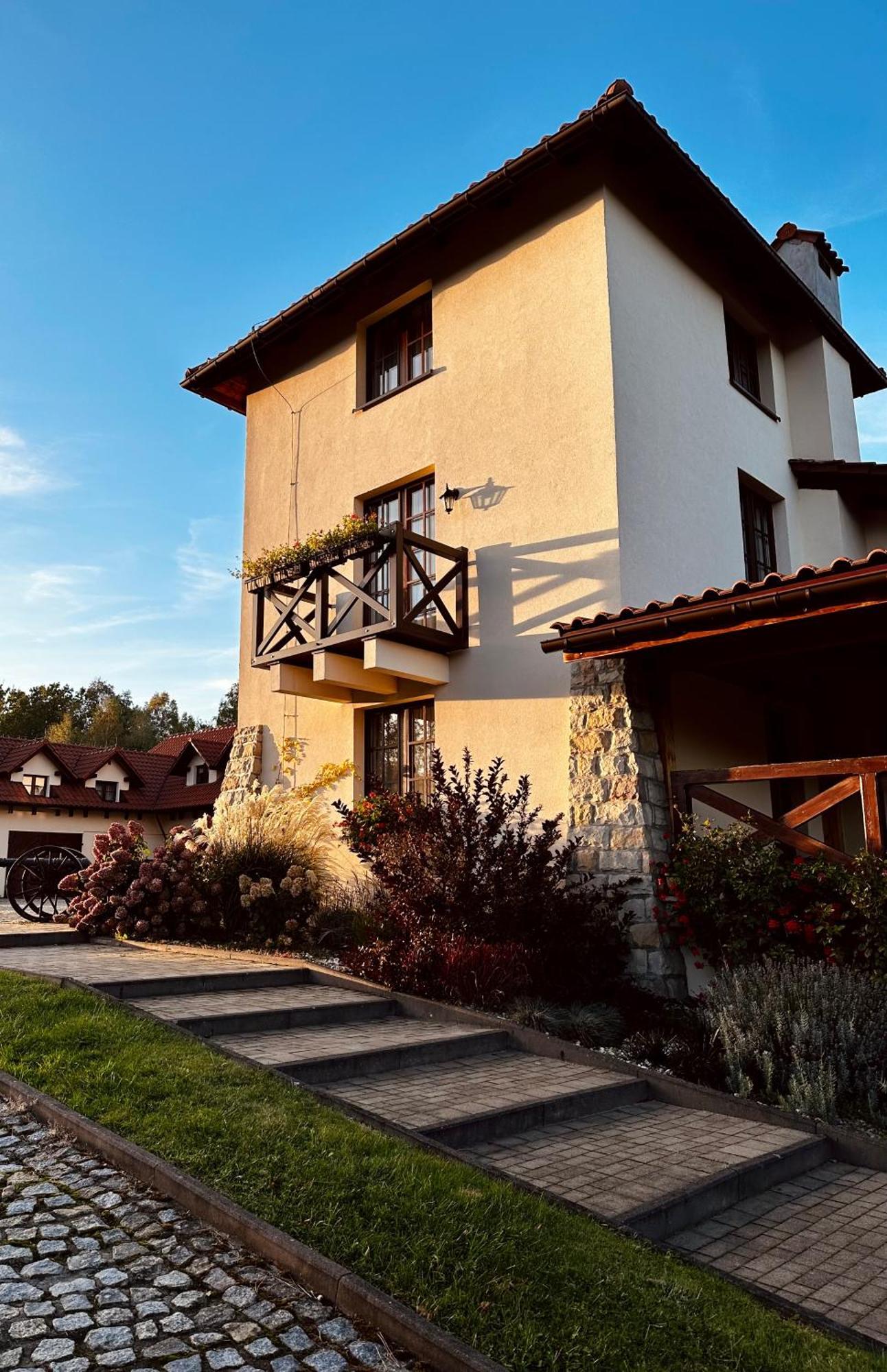 Stanica Hucul Hotel Sulkowice  Exterior photo