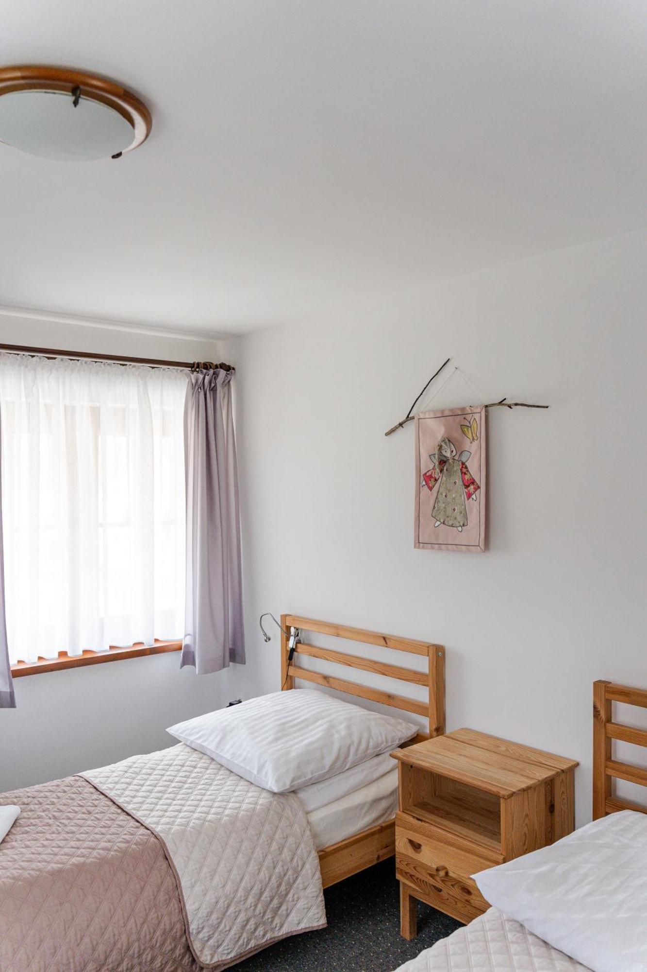 Stanica Hucul Hotel Sulkowice  Exterior photo